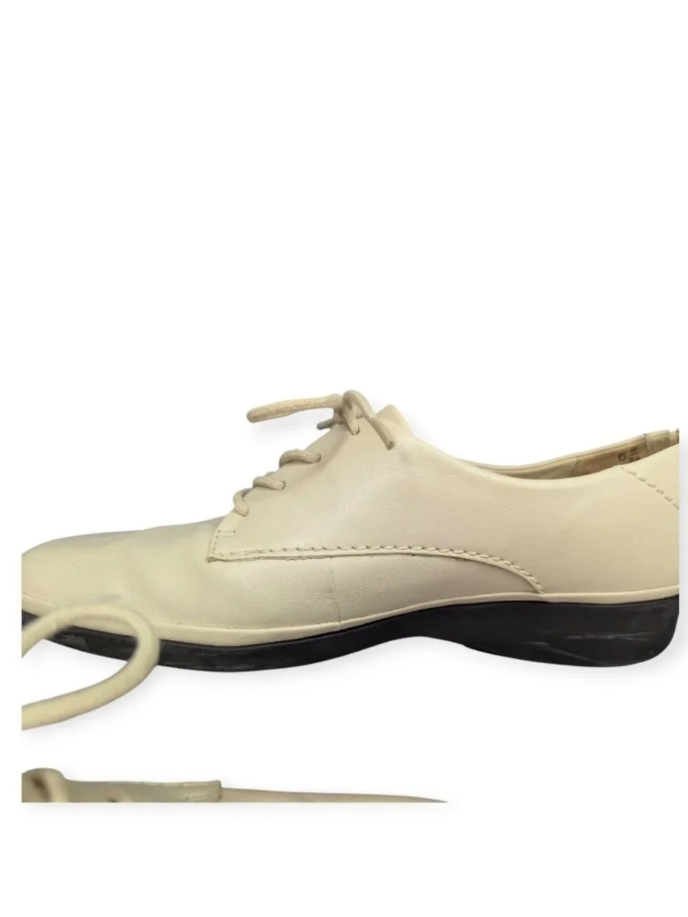 Easy Spirit ES Free N Easy Ivory Leather Lace-Up Womens Shoe Size 6B